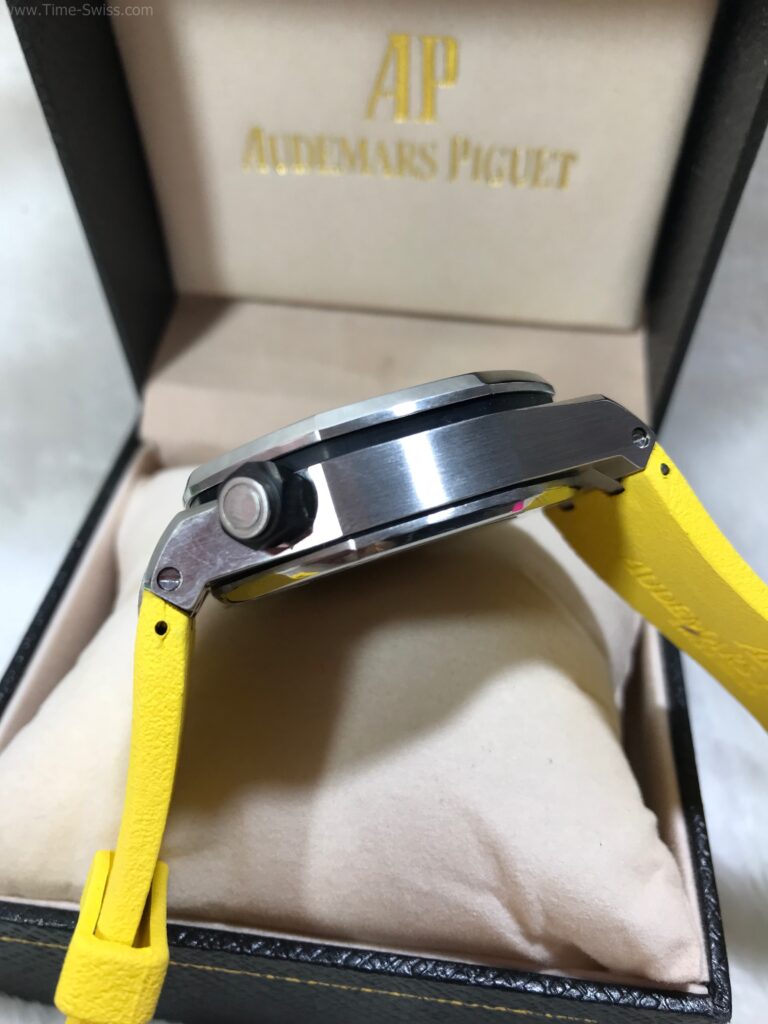 Audemars Piguet Royal Oak Yellow Dial 45mm Yellow Rubble หน้าเหลือง สายยางเหลือง 02