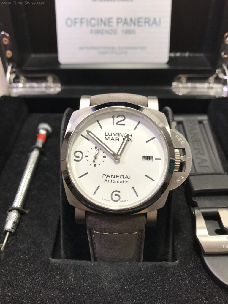 Panerai Luminor Marina White Dial 44mm หน้าขาว สายหนังกลับสีเทา 01