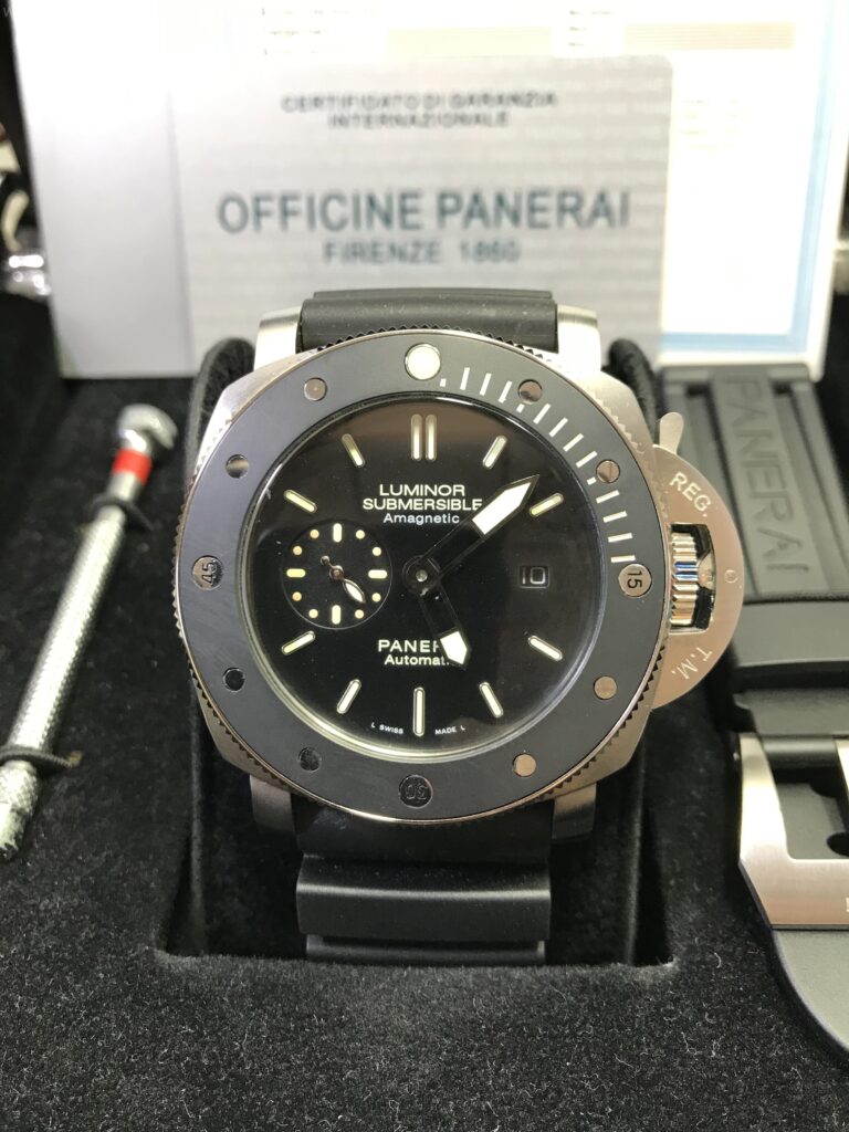 Panerai PAM389 Submasible Amagnetic Ceramic Black Dial 47mm สายยาง 01