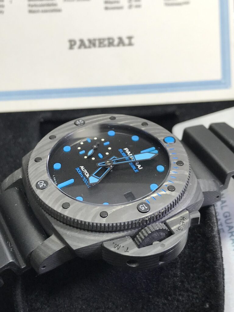 Panerai PAM960 Submersible Carbotech Black Dial 42mm Swiss เรือนรมดำ เข็มสีฟ้า 02