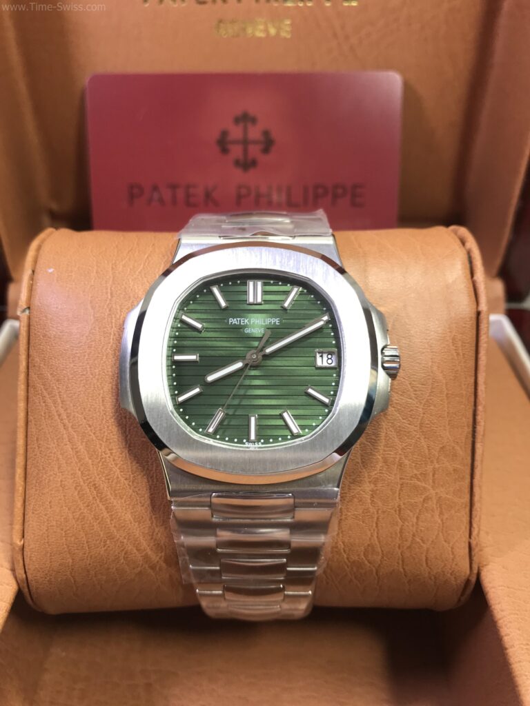 Patek Nautilus 5711 Green Dial 40mm 3K Swiss เรือนเงิน หน้าเขียว สายเหล็ก 01