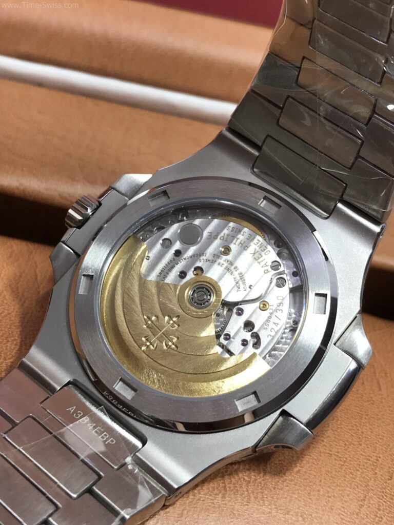 Patek Nautilus 5711 White Dial 40mm 3K Swiss เรือนเงิน หน้าขาว สายเหล็ก 05