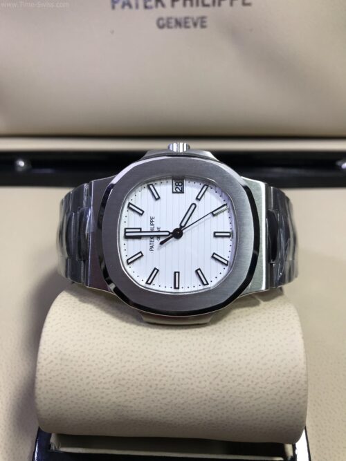 Patek Philippe Nautilus 5711-1A White Dial 40mm Swiss