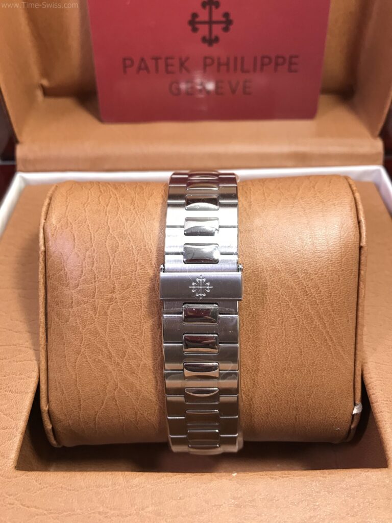 Patek Nautilus Moon 5726-1A Blue 40mm GR Swiss เรือนเงิน หน้าน้ำเงิน พระจันทร์ สายเหล็ก 03