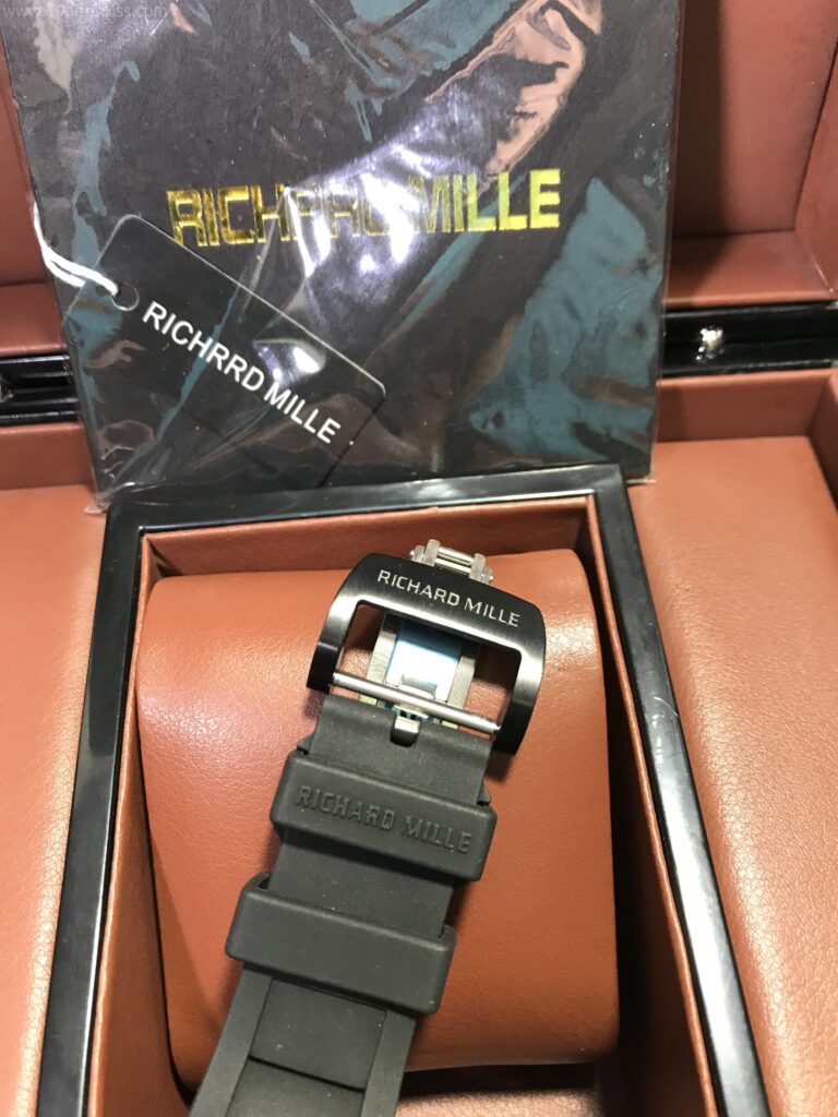 Richard Mille RM5027 Carbon Black PVD Rubber 43mm Swiss เรือนรมดำลาย ขอบในแดง 05