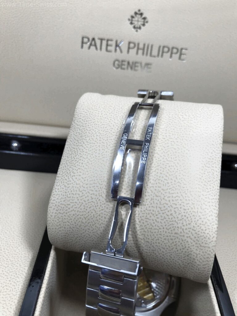 Patek Nautilus 5740 Blue Dial 40mm GR Swiss เรือนเงิน หน้าน้ำเงิน 05